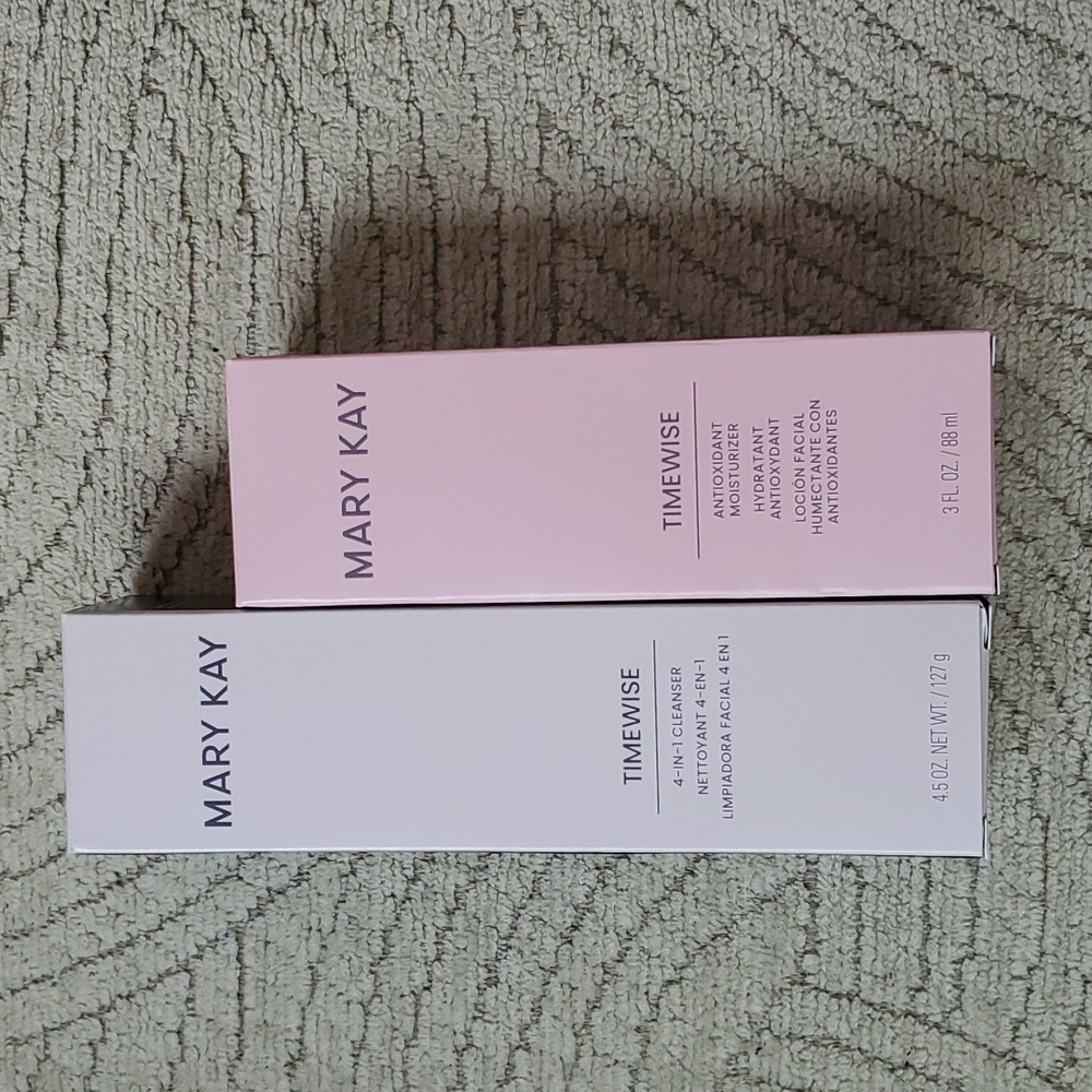 Mary Kay Time Wise 4 in 1 Cleanser and Moisturizer forCombination/Oily Skin New